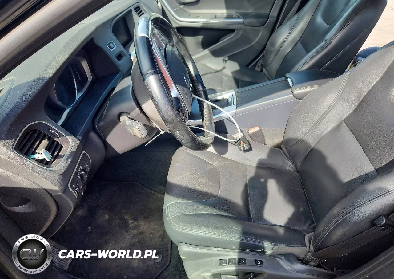 2015 Volvo S60 Premier VIN:YV126MFKXF2338388 - 7