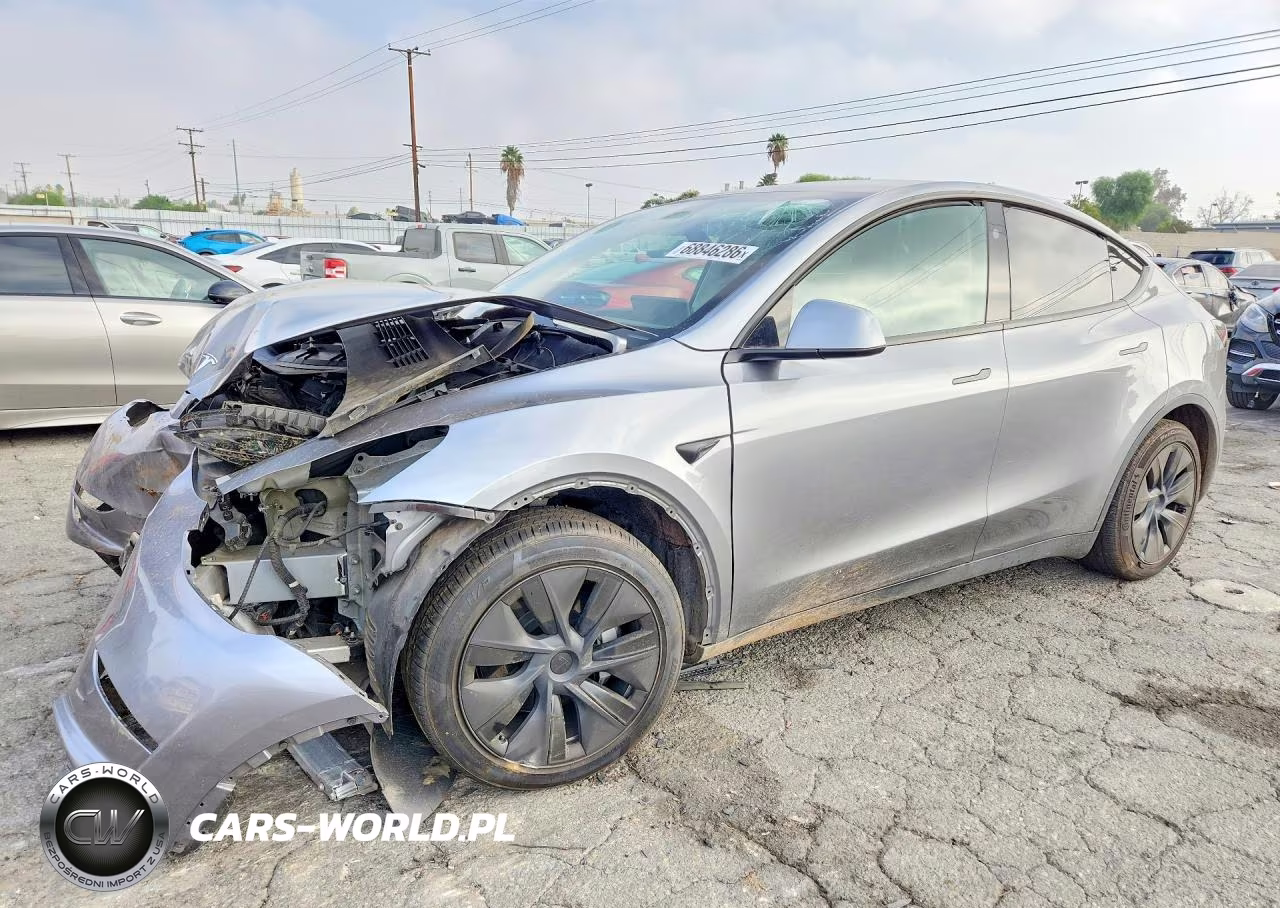 2025 Tesla Model Y – zdjęcie 1 z 12