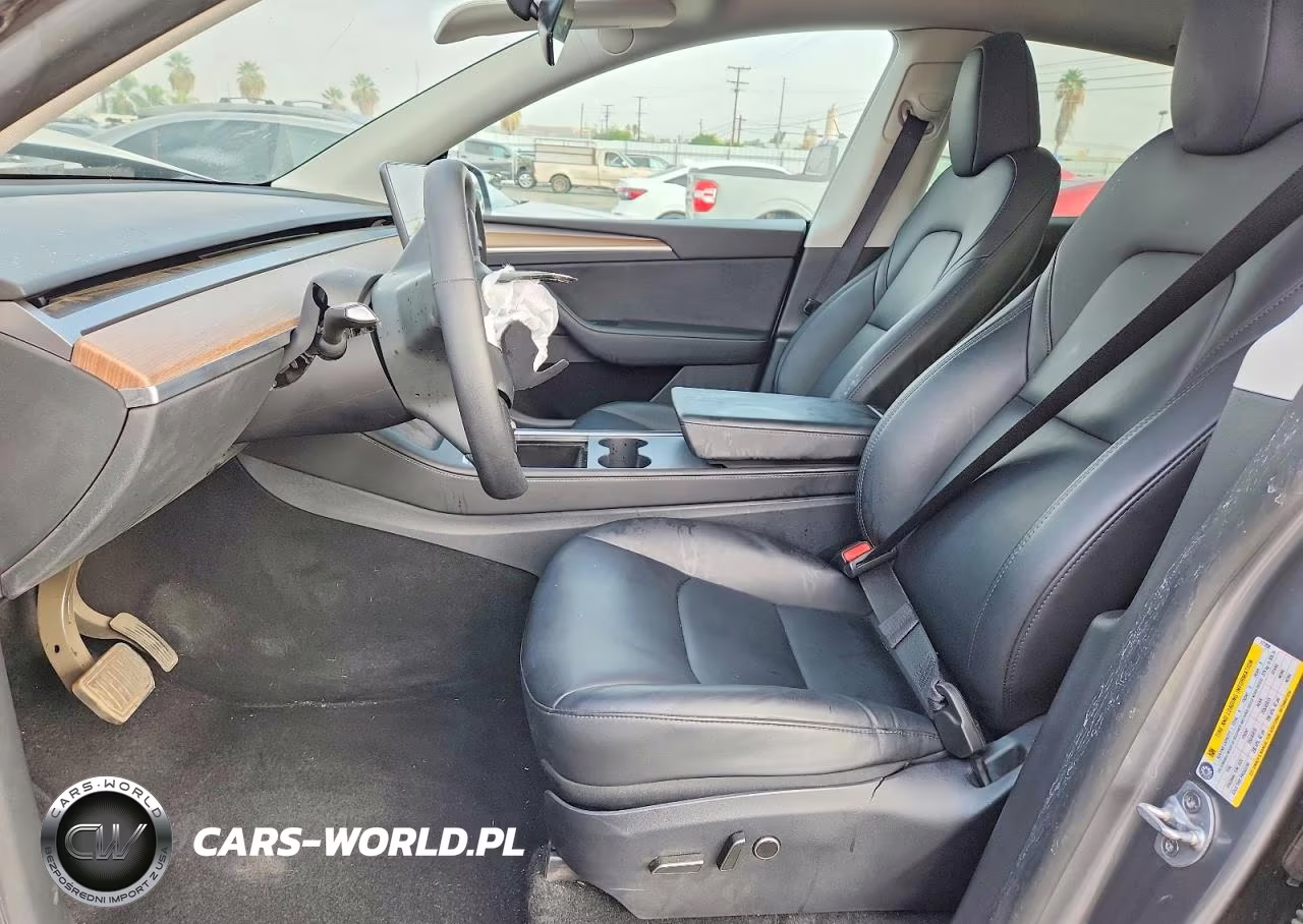 2025 Tesla Model Y VIN:7SAYGDED1SF271898 - 7