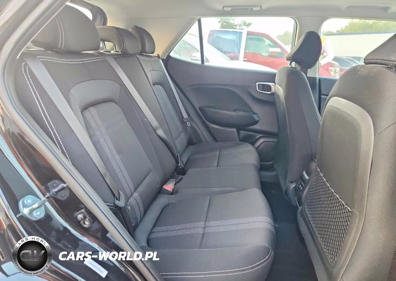 2026 Hyundai Venue Sel VIN:KMHRC8A35TU480485 - 11