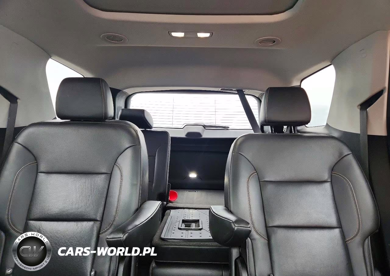 2021 Chevrolet Traverse Premier VIN:1GNEVKKW9MJ101095 - 10