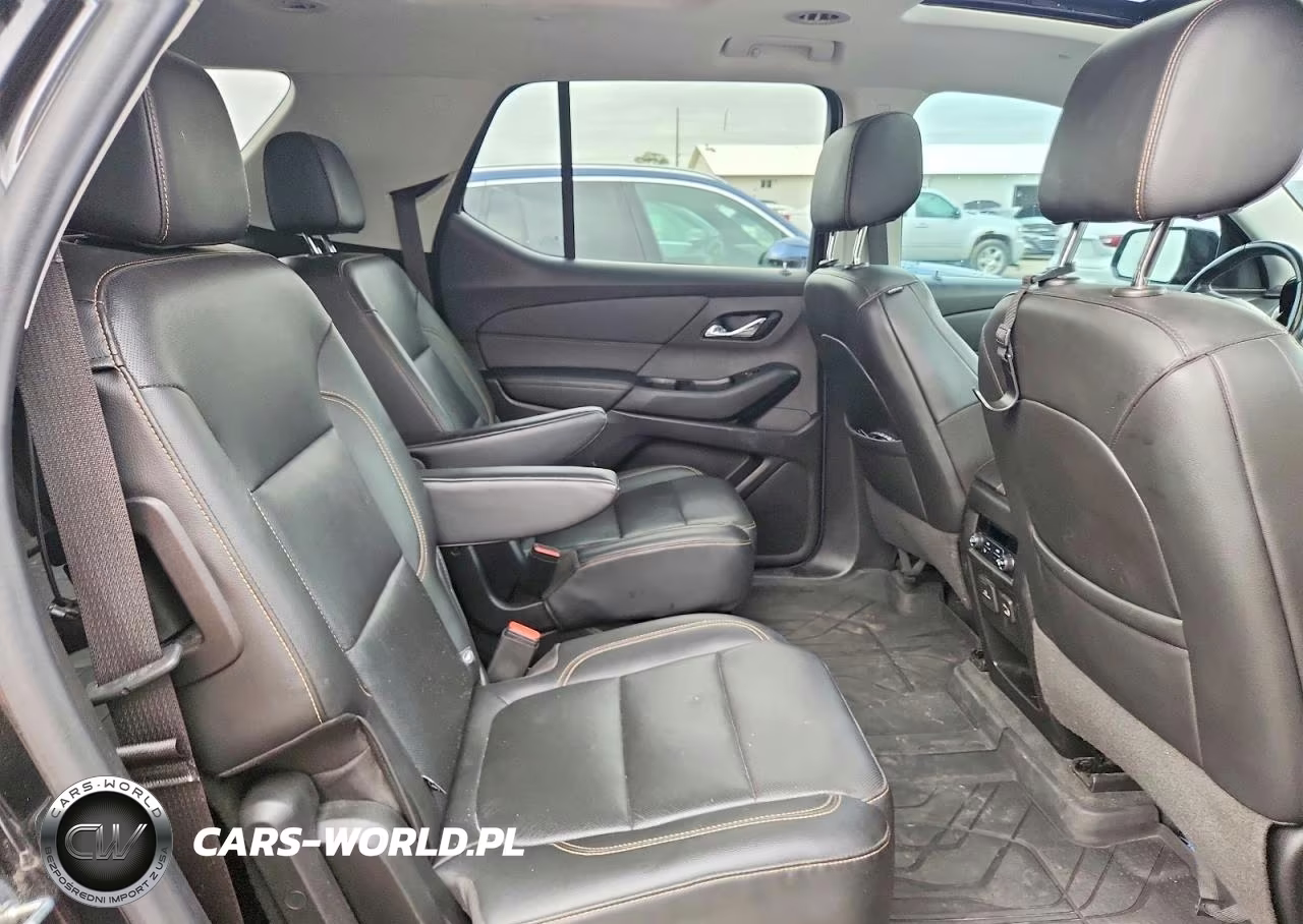 2021 Chevrolet Traverse Premier VIN:1GNEVKKW9MJ101095 - 11