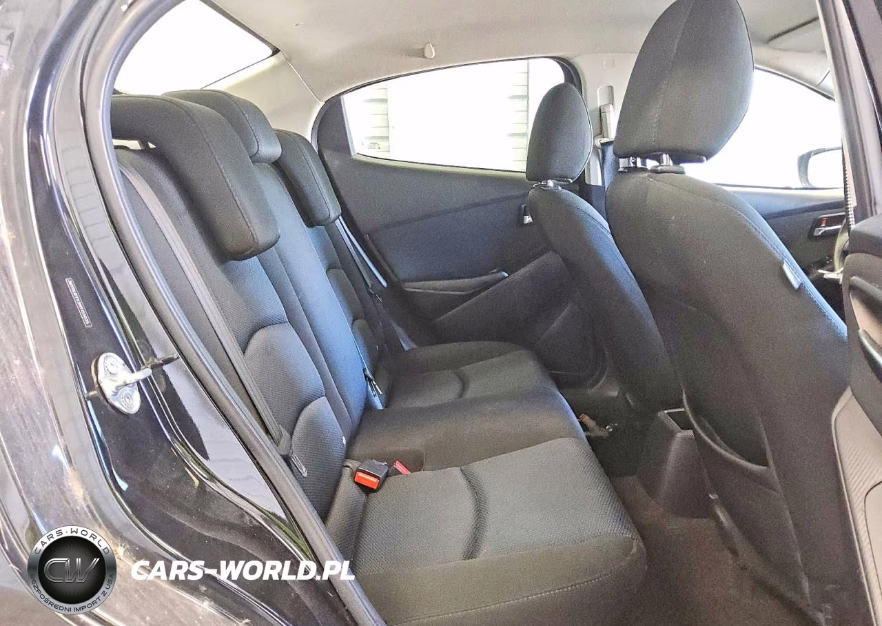 2017 Toyota Yaris Ia Base VIN:3MYDLBYV3HY155035 - 10