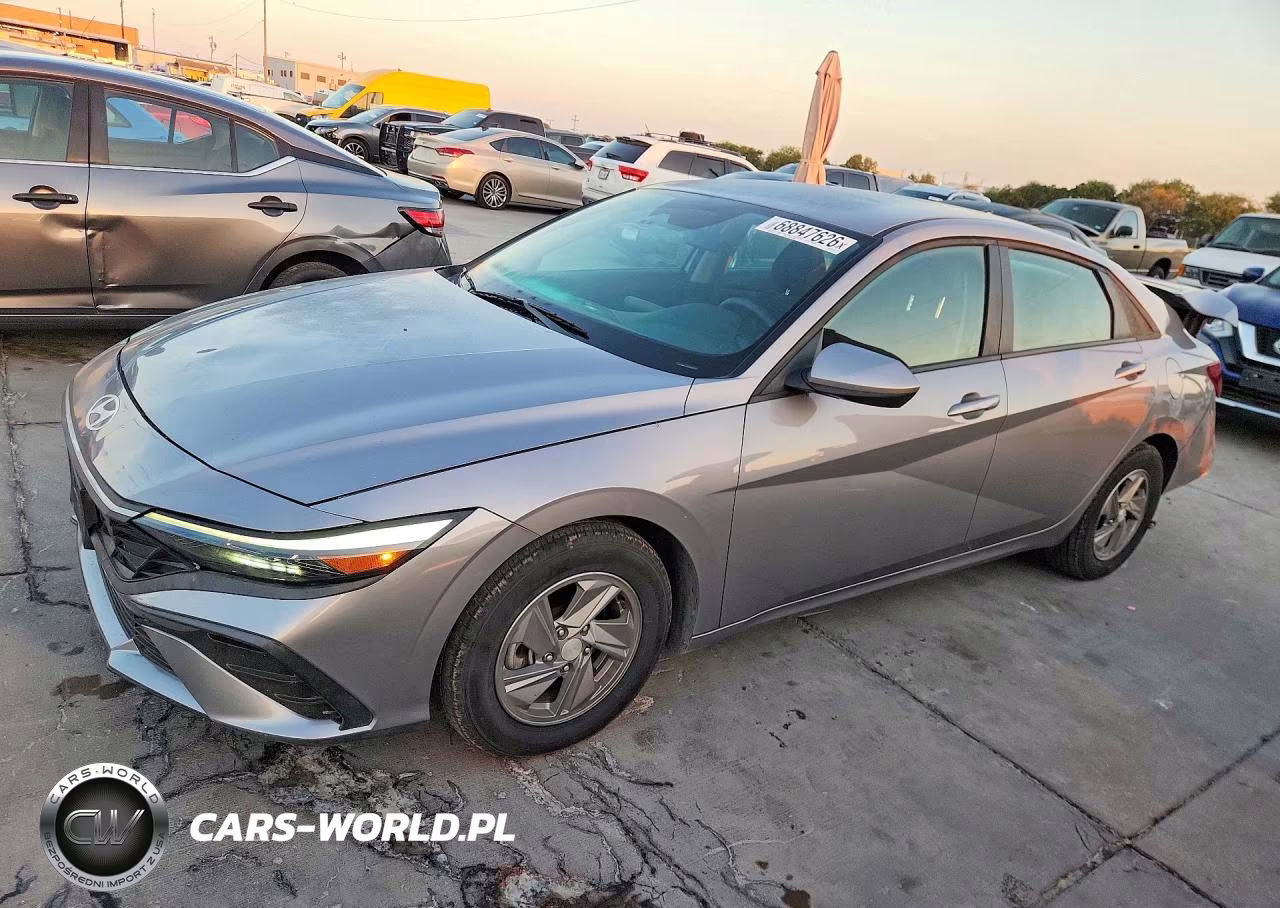 2025 Hyundai Elantra Se