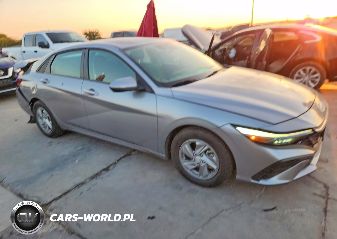 2025 Hyundai Elantra Se VIN:KMHLL4DG5SU025194 - 4