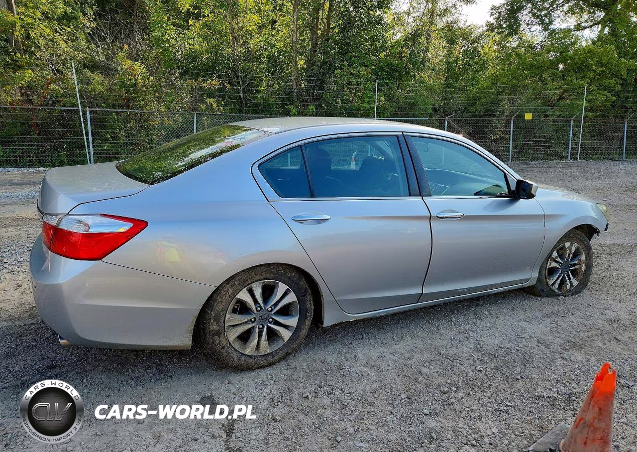 2015 Honda Accord Lx VIN:1HGCR2F35FA124351 - 3