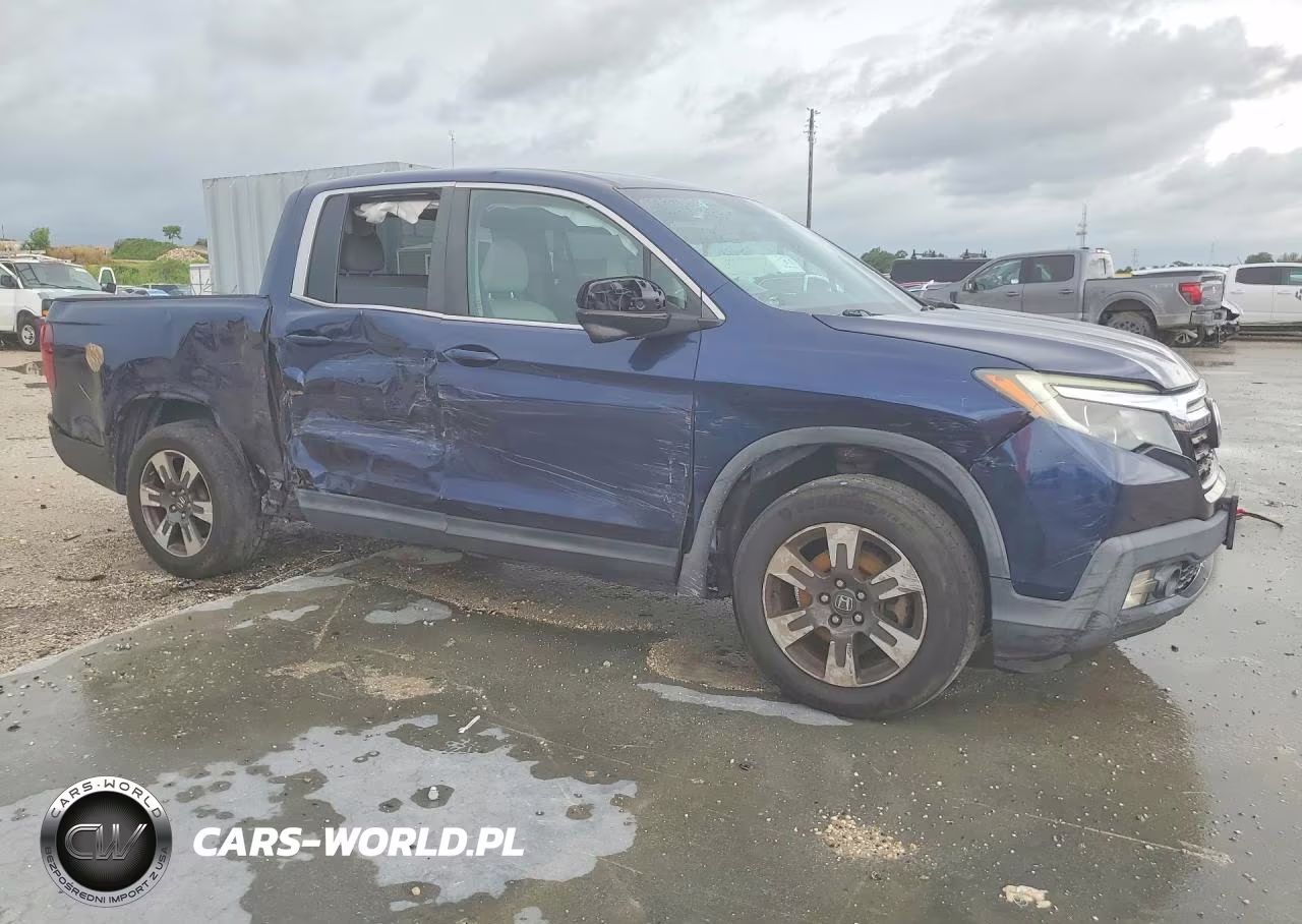 2017 Honda Ridgeline Rtl VIN:5FPYK2F66HB010685 - 4