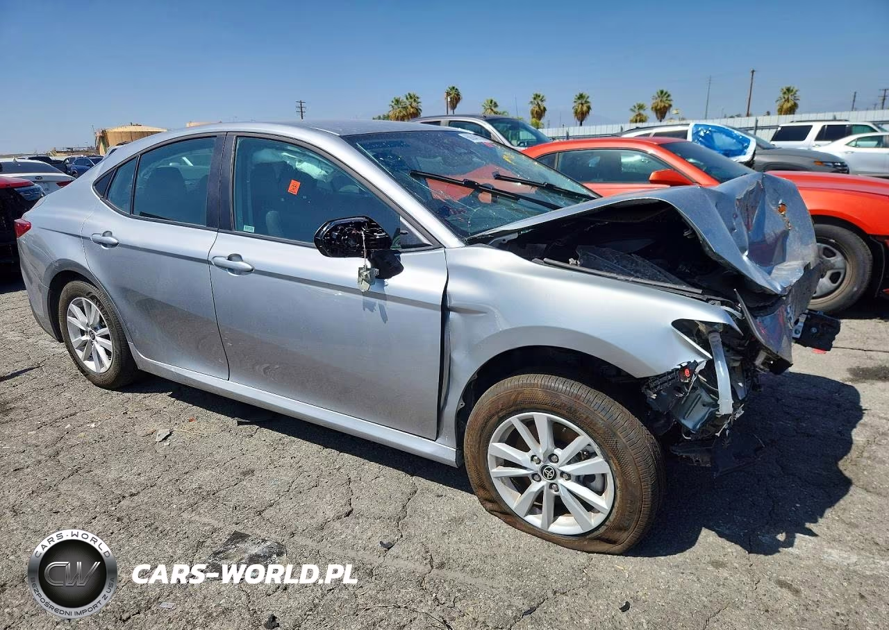 2026 Toyota Camry Le VIN:4T1DAACK7TU253035 - 4