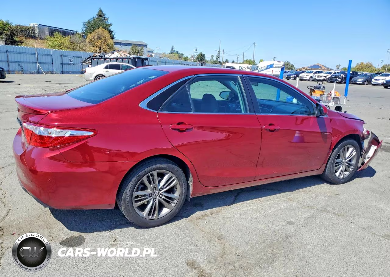 2016 Toyota Camry Se VIN:4T1BF1FK1GU557780 - 3