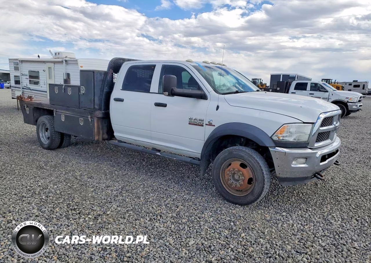 2017 Ram 5500 VIN:3C7WRNFL2HG734051 - 4