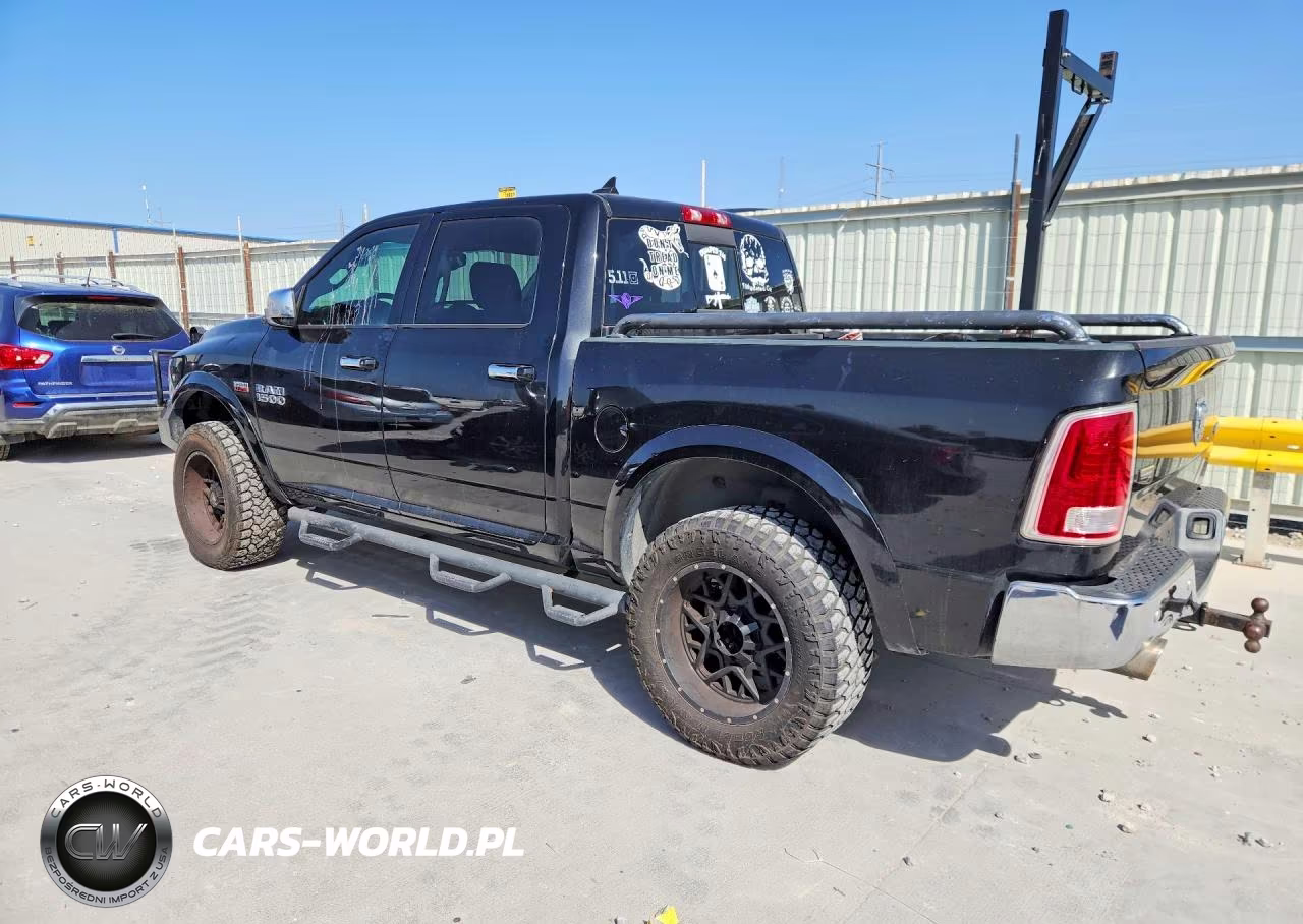 2018 Ram 1500 Laramie VIN:1C6RR7NT0JS110522 - 2