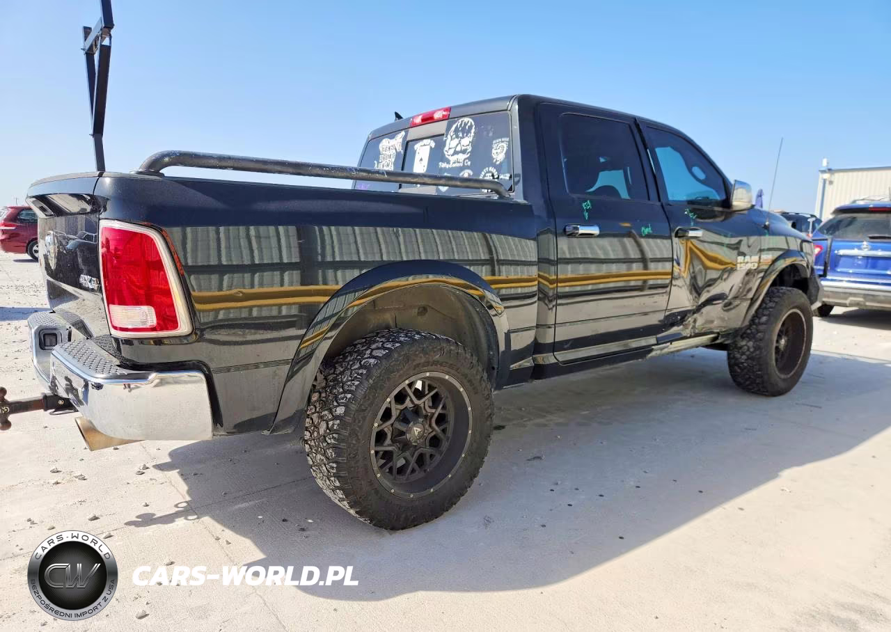 2018 Ram 1500 Laramie VIN:1C6RR7NT0JS110522 - 3
