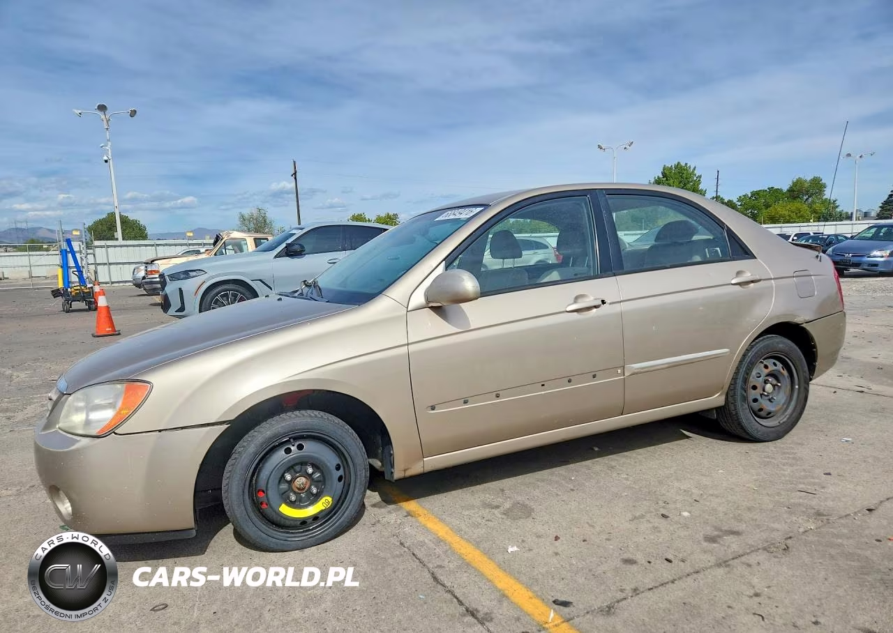 2004 Kia Spectra Lx – zdjęcie 1 z 13