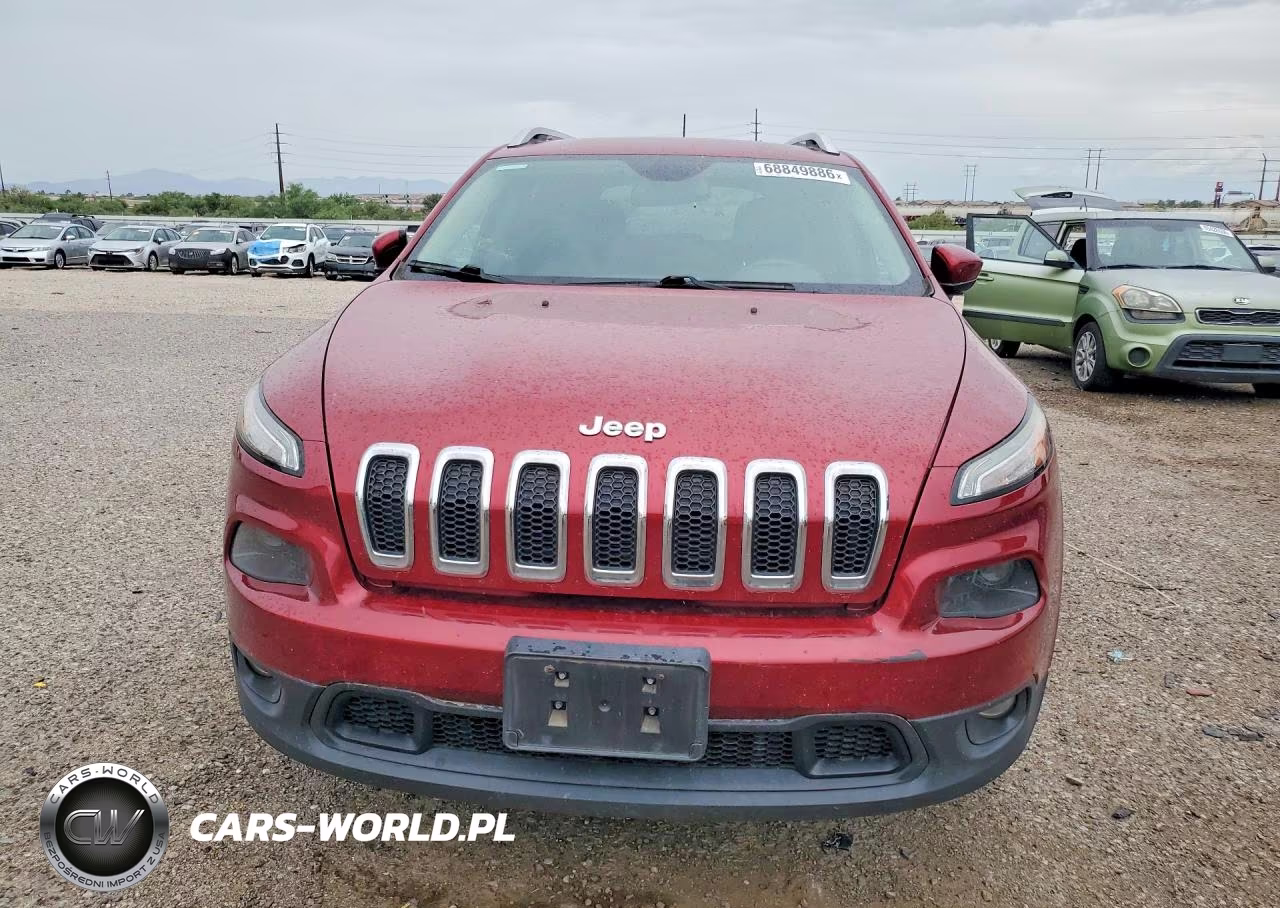 2016 Jeep Cherokee Latitude VIN:1C4PJMCB7GW111930 - 5