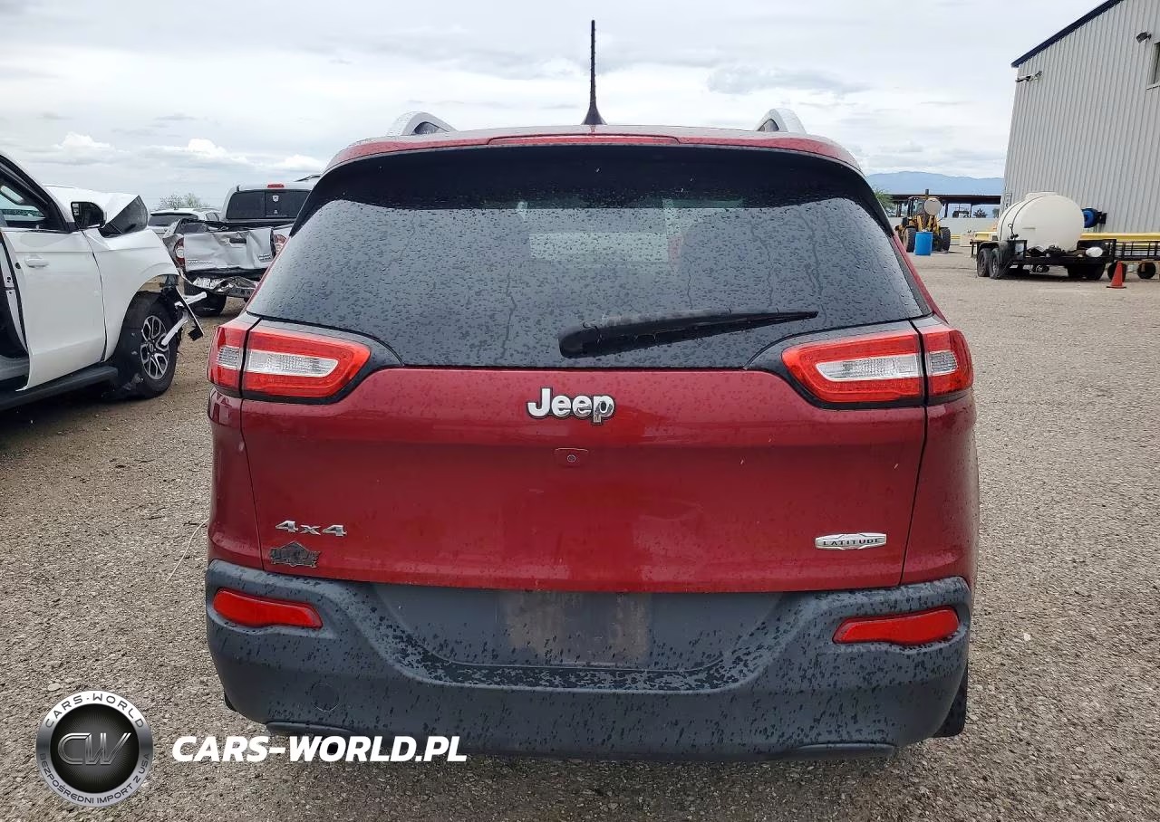 2016 Jeep Cherokee Latitude VIN:1C4PJMCB7GW111930 - 6
