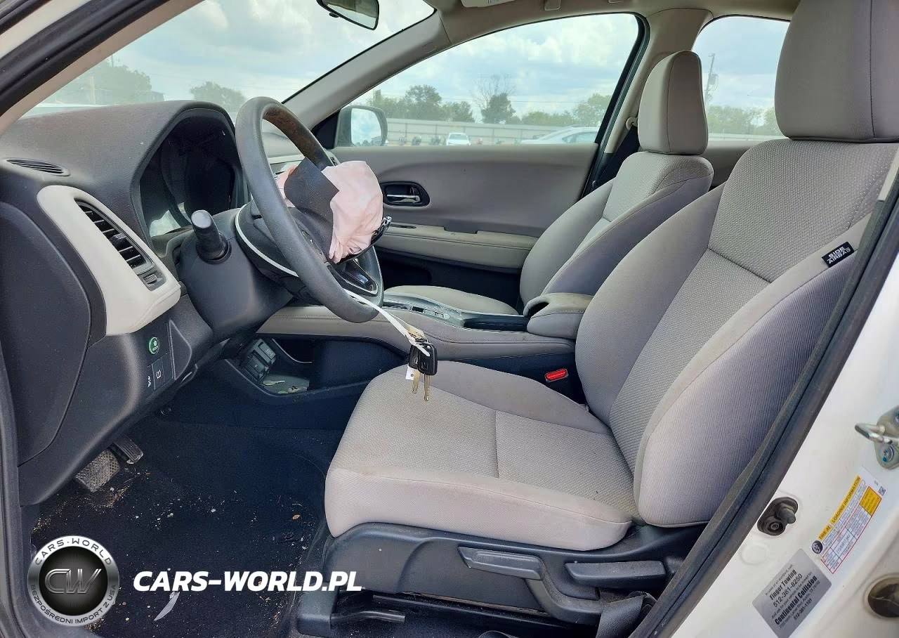 2018 Honda Hr-V Lx VIN:3CZRU6H30JM731081 - 7