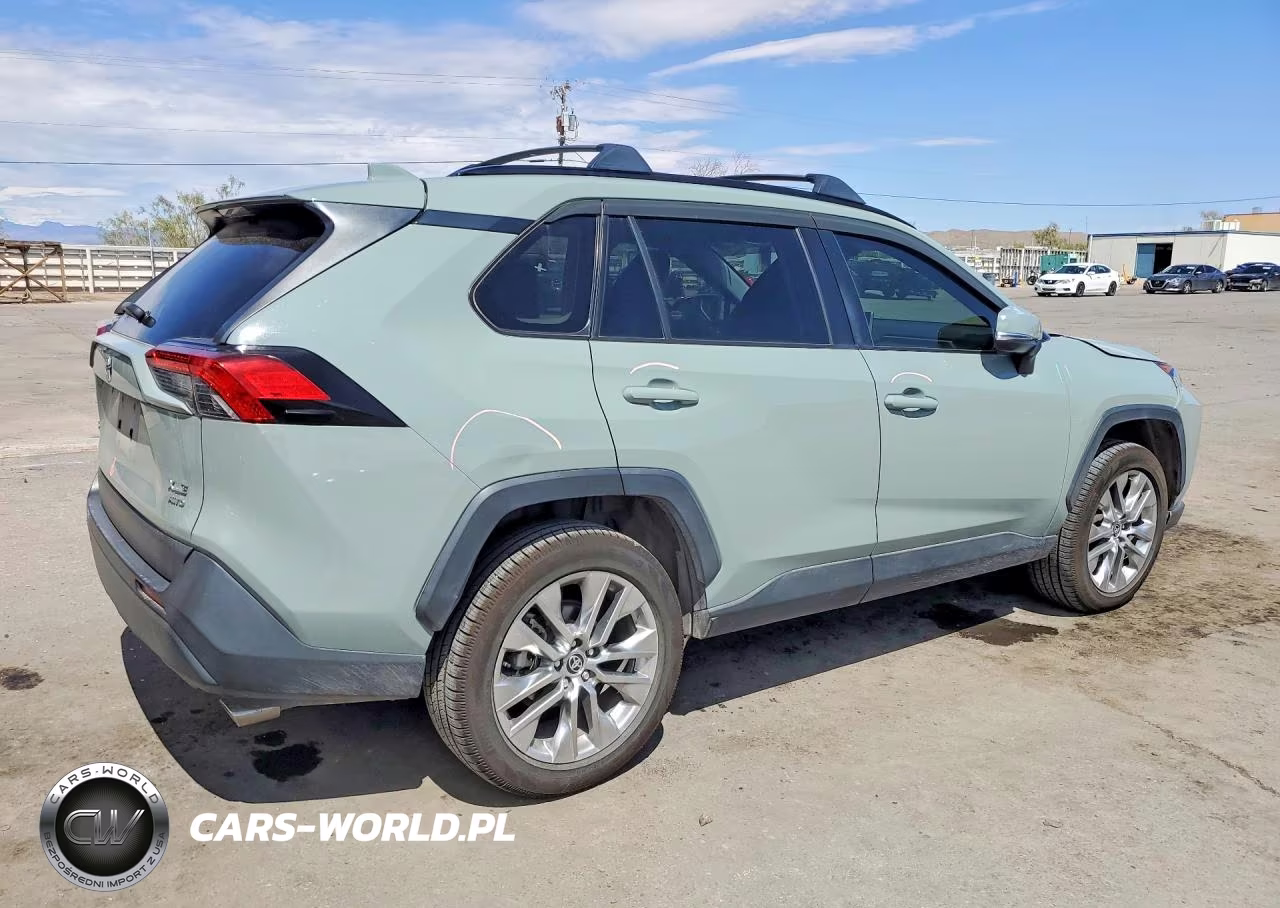 2021 Toyota Rav4 Xle Premium VIN:JTMA1RFV5MD076837 - 3