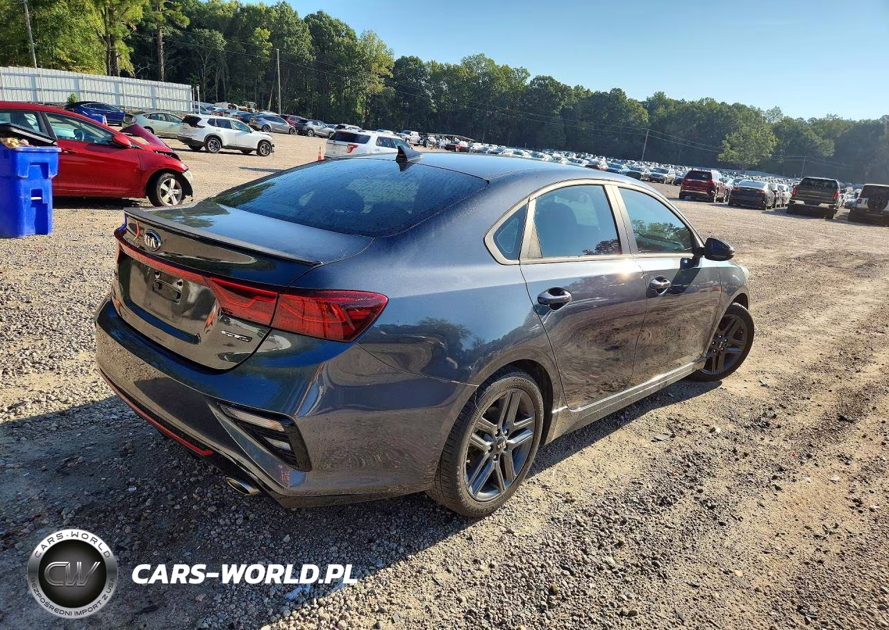 2021 Kia Forte Gt Line VIN:3KPF34AD6ME265187 - 3