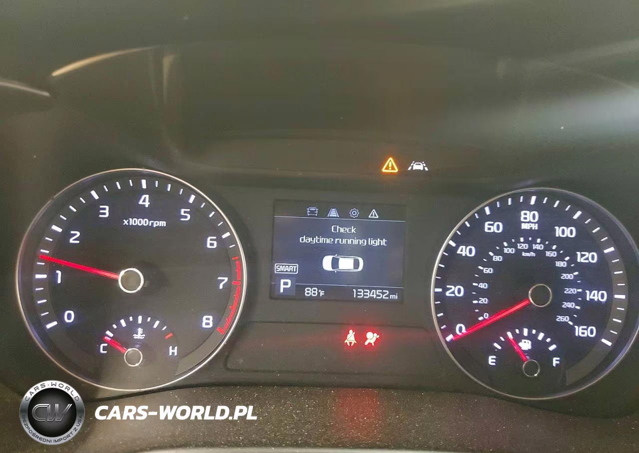 2019 Kia Forte Lxs VIN:3KPF24AD8KE064830 - 9