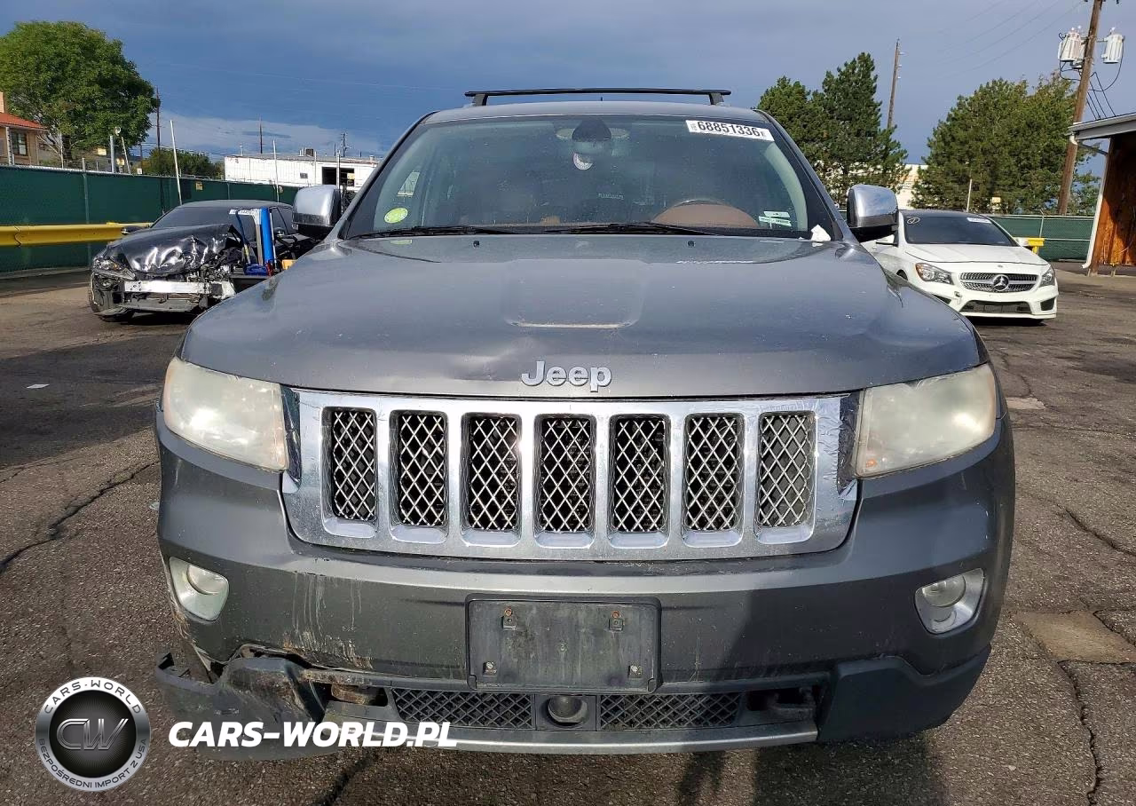 2011 Jeep Grand Cherokee Overland VIN:1J4RR6GTXBC735175 - 5