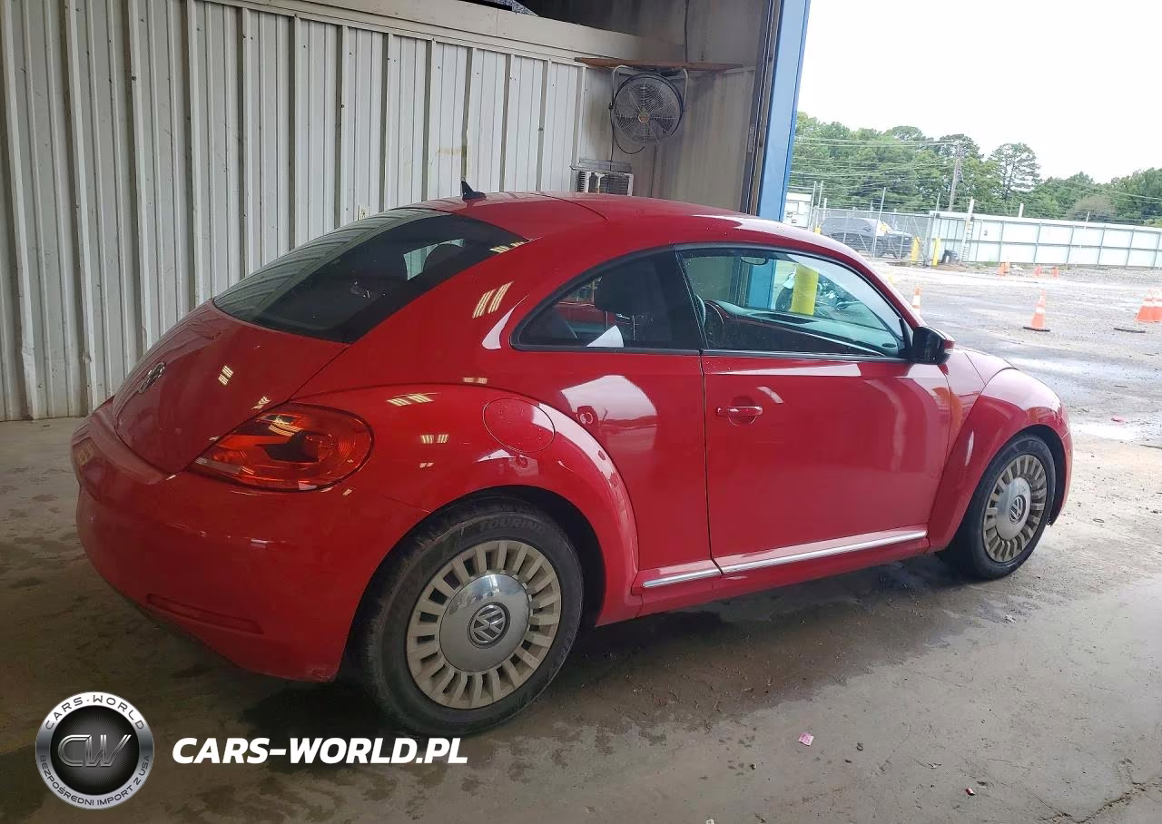 2013 Volkswagen Beetle VIN:3VWJX7AT7DM682179 - 3