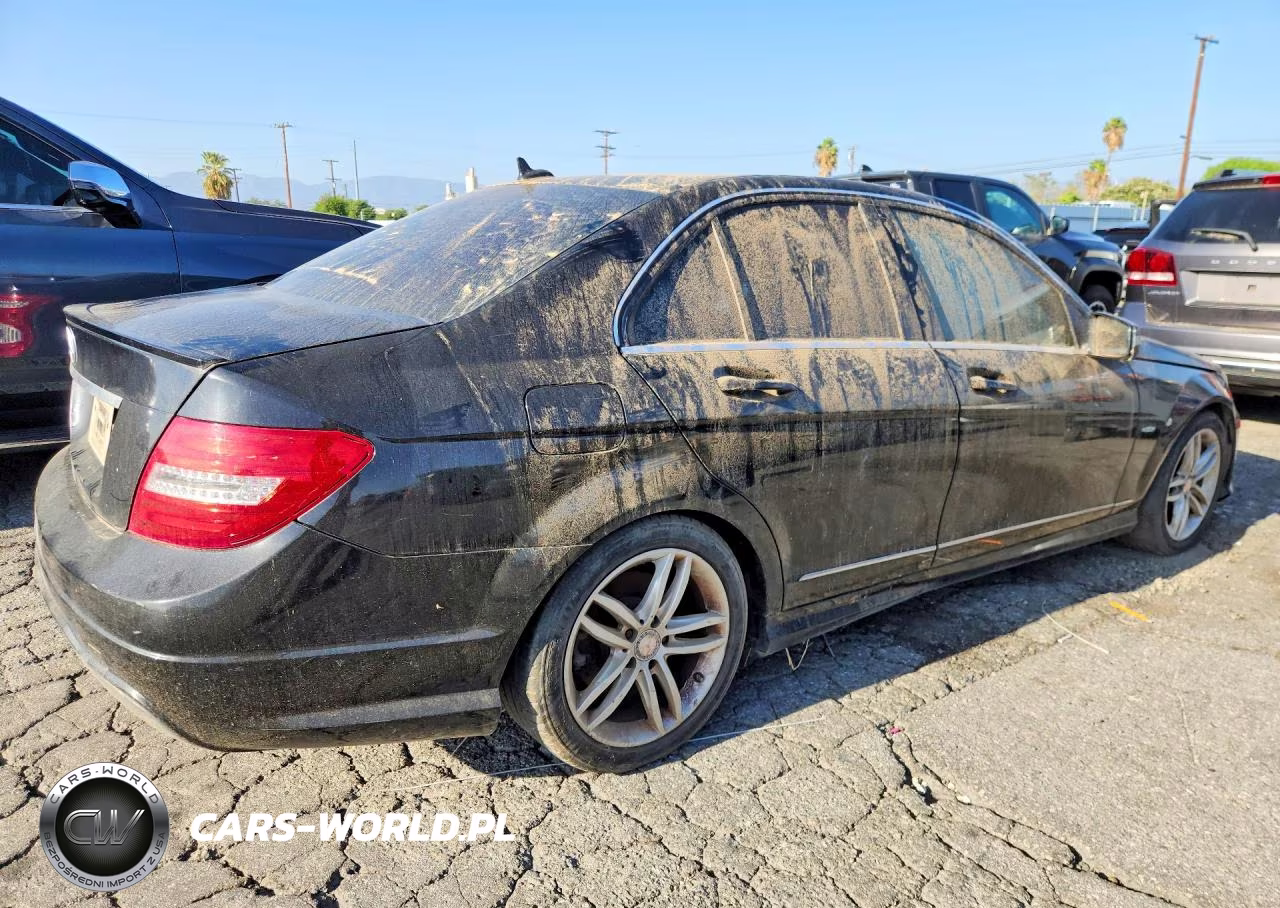 2012 Mercedes-Benz C 250 VIN:WDDGF4HB8CA609187 - 3