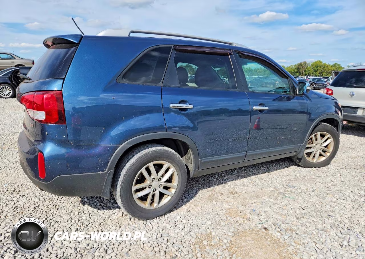 2014 Kia Sorento Lx VIN:5XYKT3A61EG442811 - 3