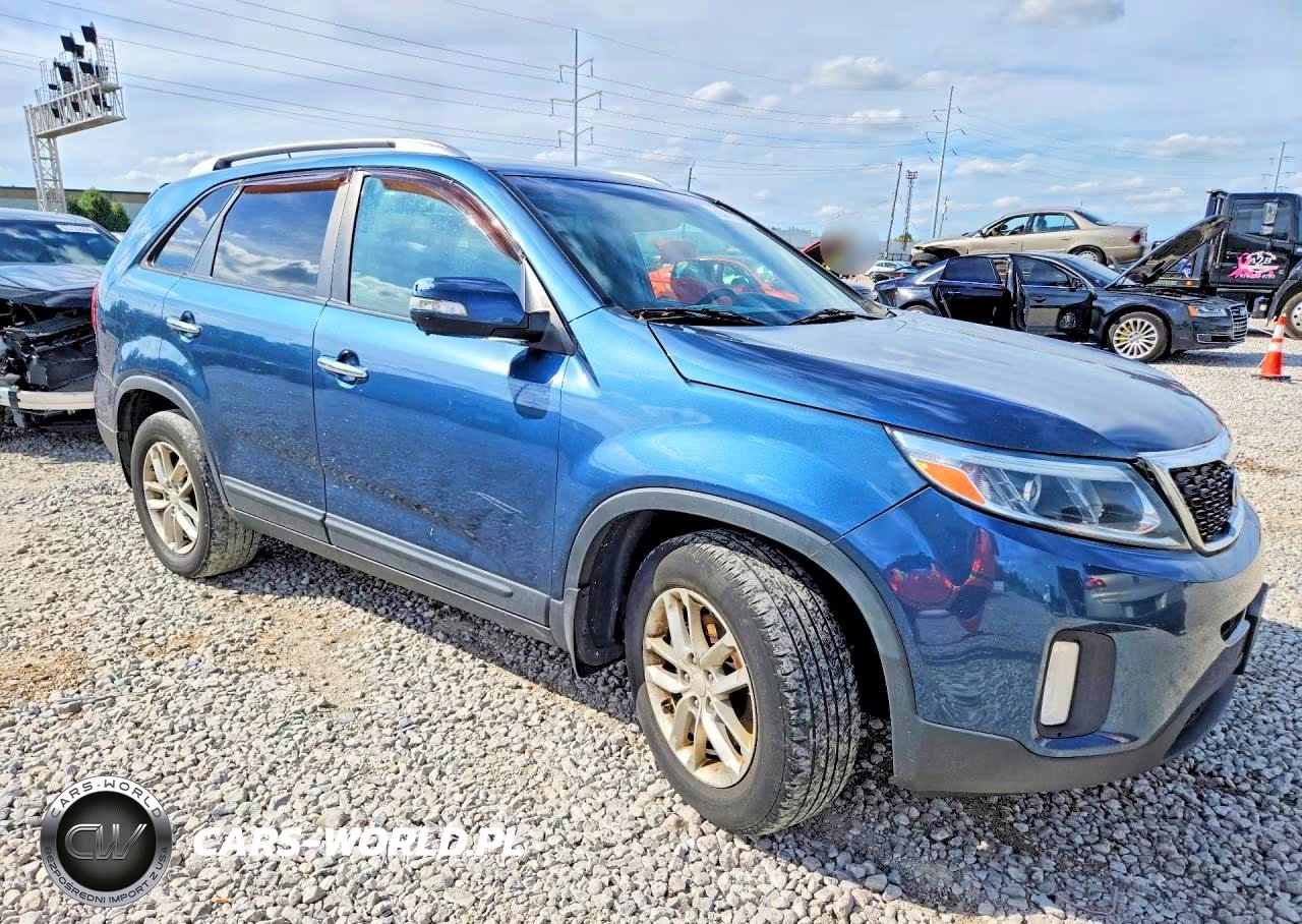 2014 Kia Sorento Lx VIN:5XYKT3A61EG442811 - 4
