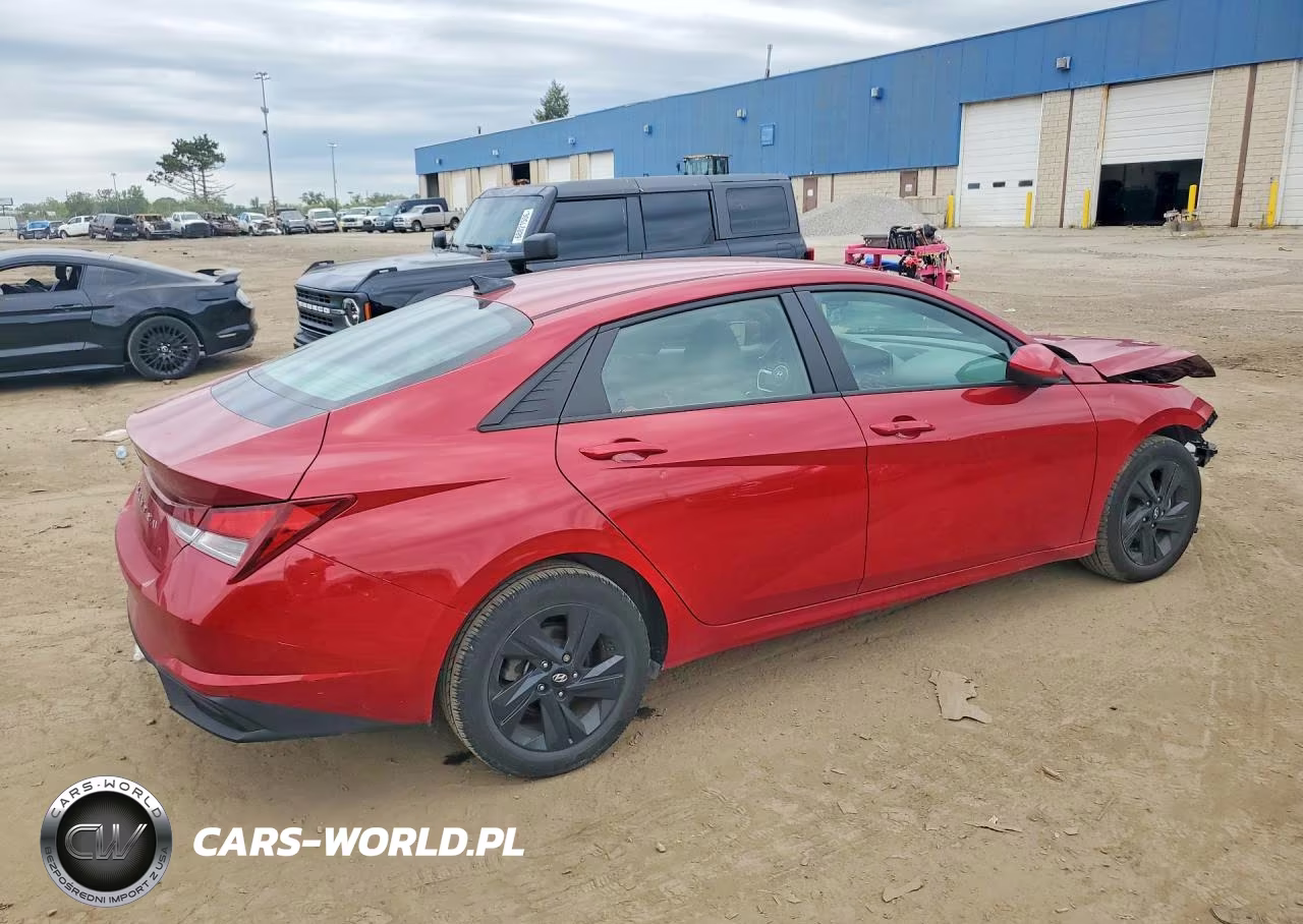 2022 Hyundai Elantra Sel VIN:KMHLS4AGXNU335000 - 3