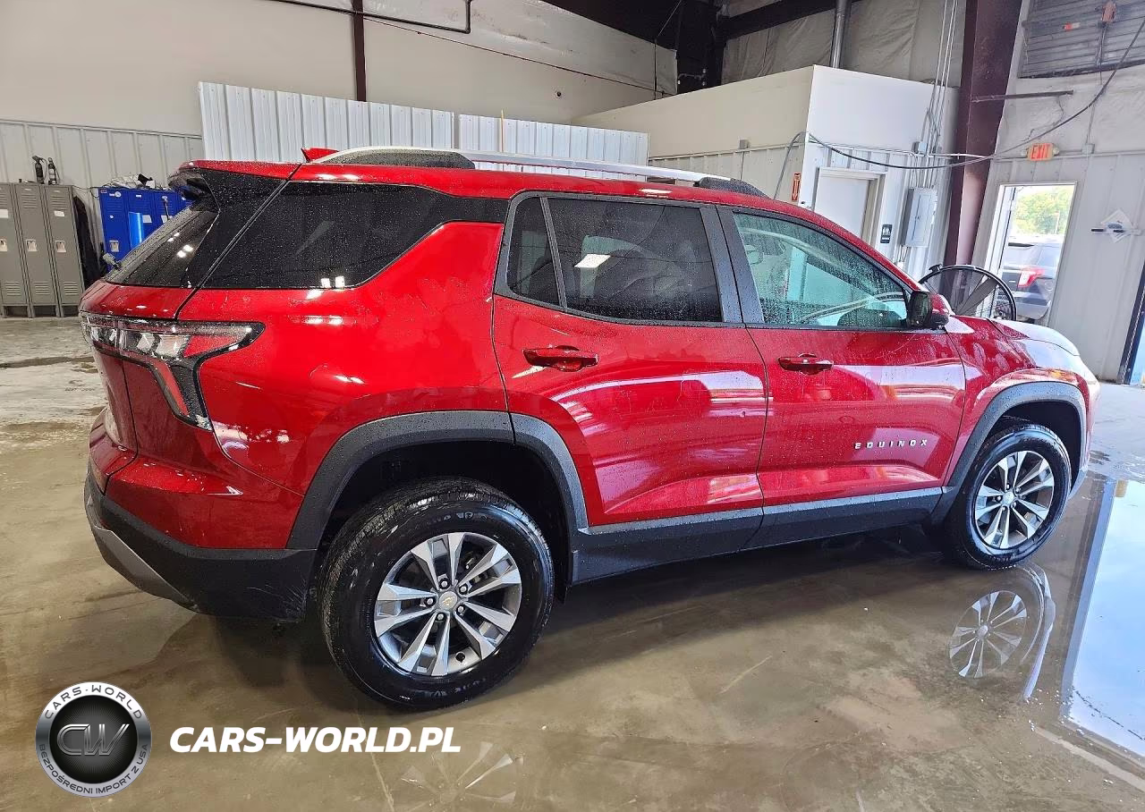 2025 Chevrolet Equinox Lt VIN:3GNAXHEG4SL136584 - 3