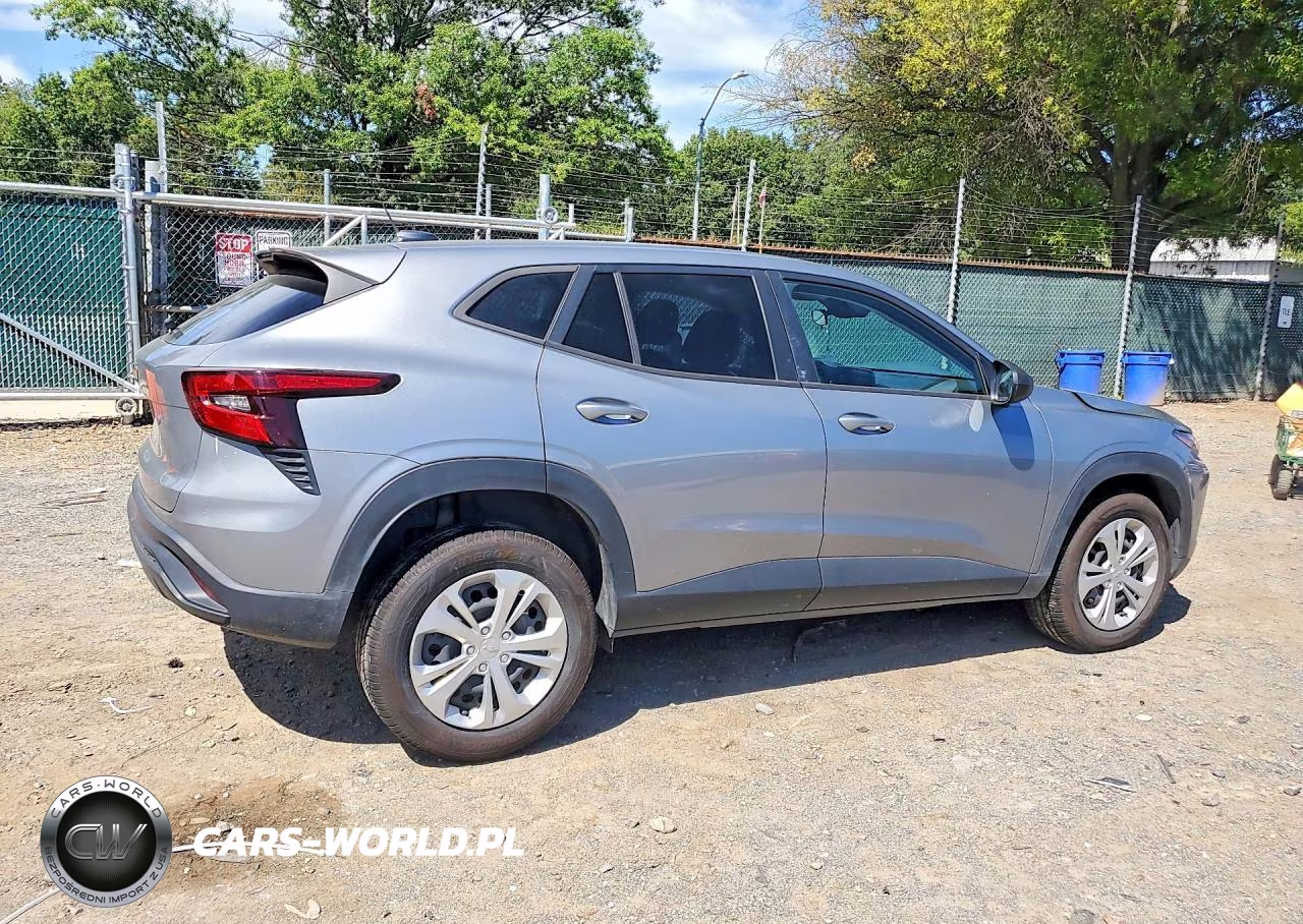 2024 Chevrolet Trax Ls VIN:KL77LFE23RC052735 - 3