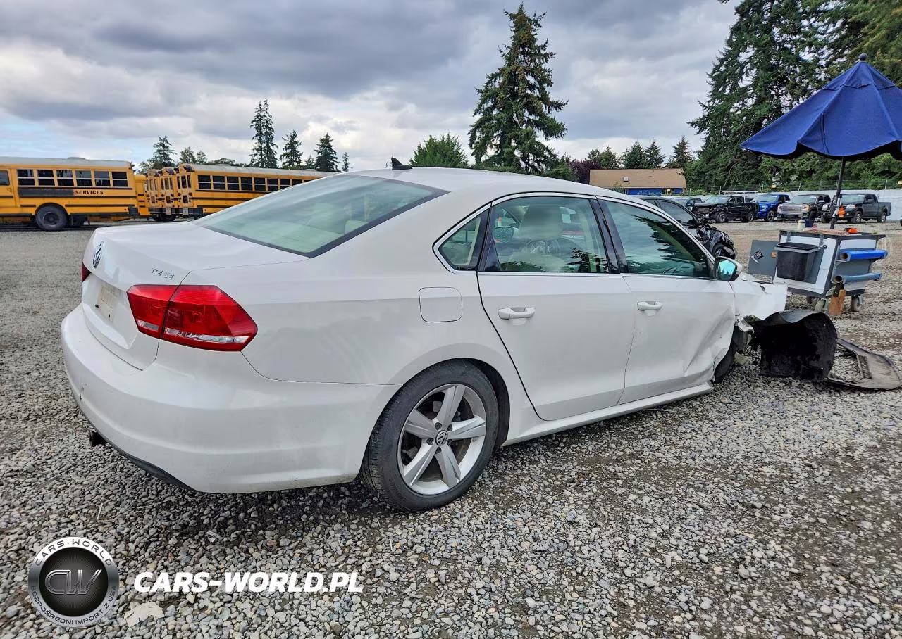 2013 Volkswagen Passat Se VIN:1VWBN7A37DC069524 - 3