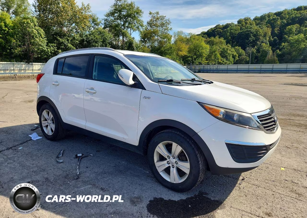 2011 Kia Sportage Lx VIN:KNDPBCA29B7163928 - 4