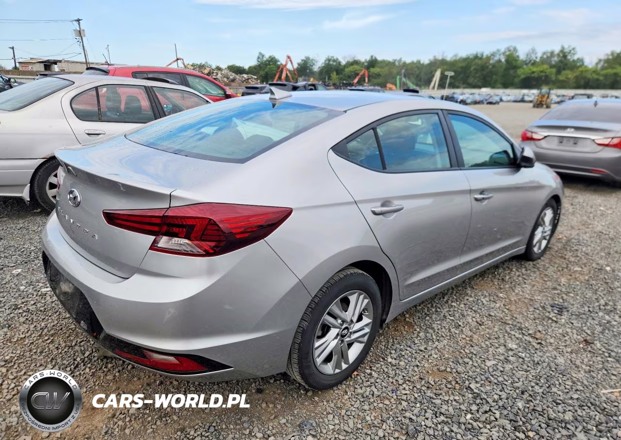 2020 Hyundai Elantra Value Edition VIN:5NPD84LF6LH588284 - 3