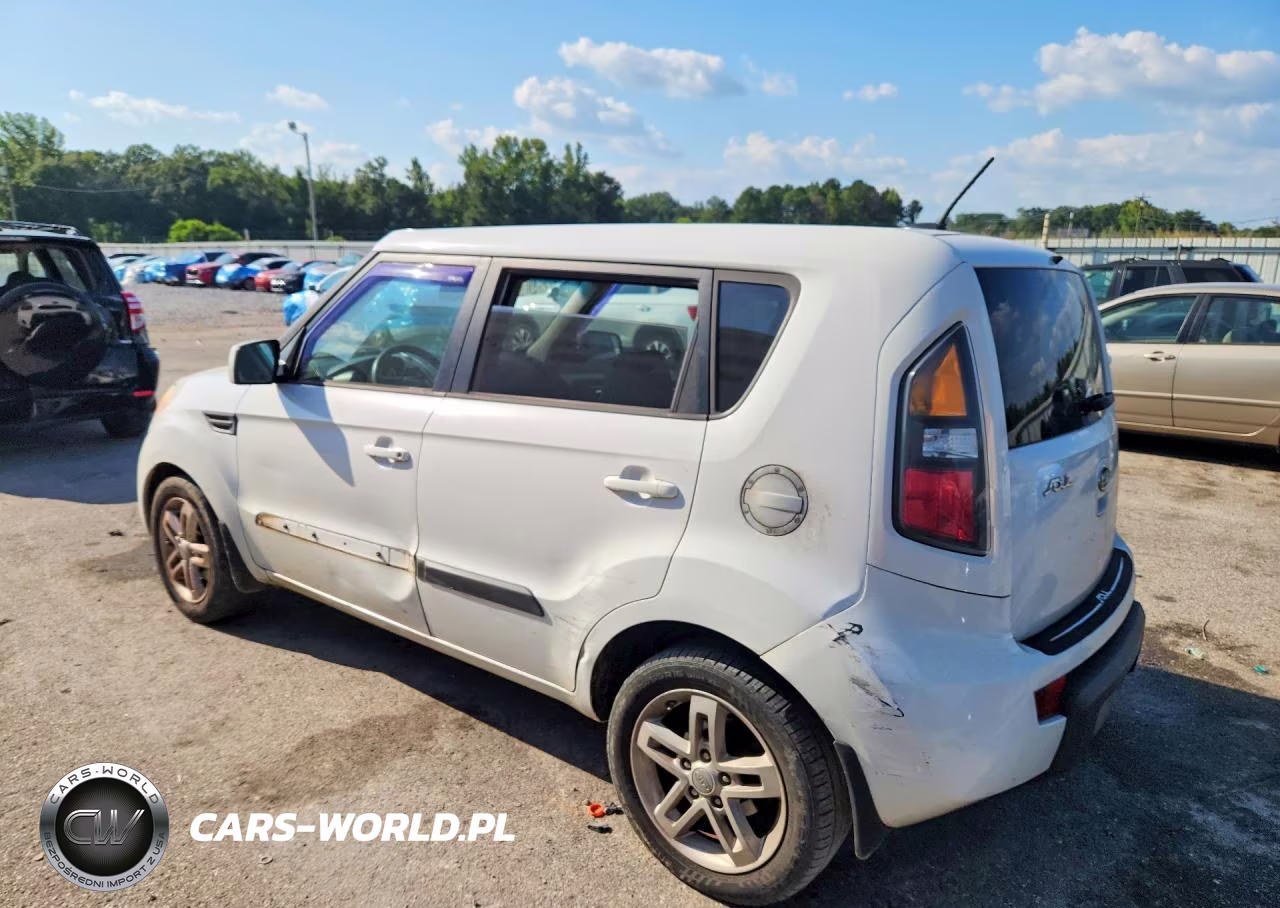 2011 Kia Soul + VIN:KNDJT2A21B7708842 - 2