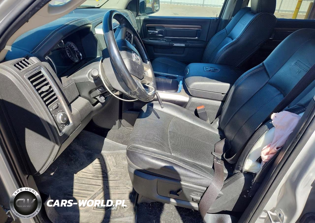 2018 Ram 1500 Laramie VIN:1C6RR7NT7JS172533 - 7