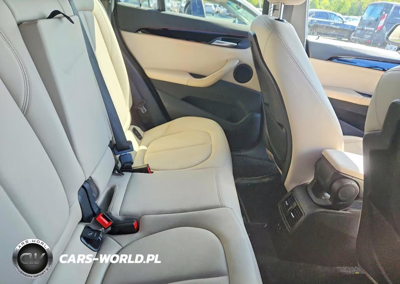 2021 BMW X1 xDrive28I VIN:WBXJG9C06M5S36793 - 11