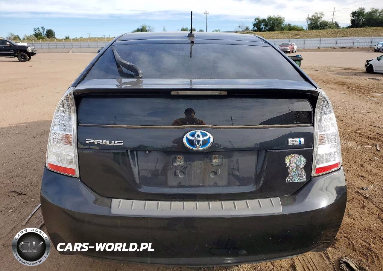 2011 Toyota Prius Three VIN:JTDKN3DU5B5299323 - 6