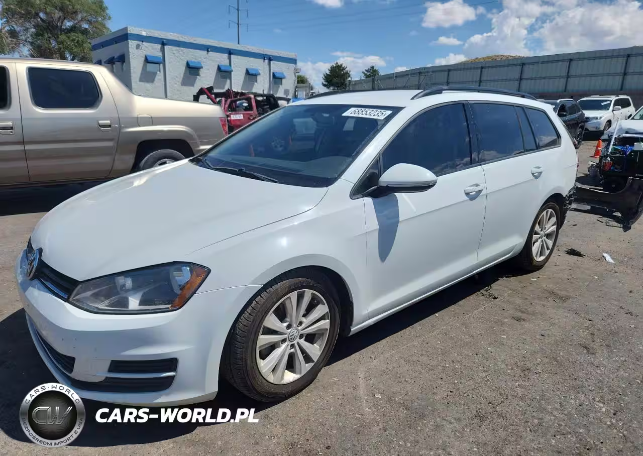 2017 Volkswagen Golf Sportwagen S