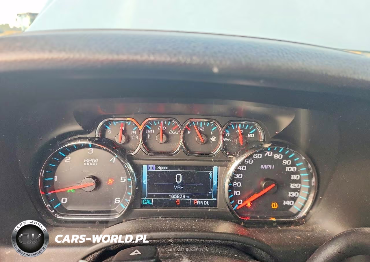 2018 Chevrolet Tahoe C1500 Premier VIN:1GNSCCKC5JR245244 - 9