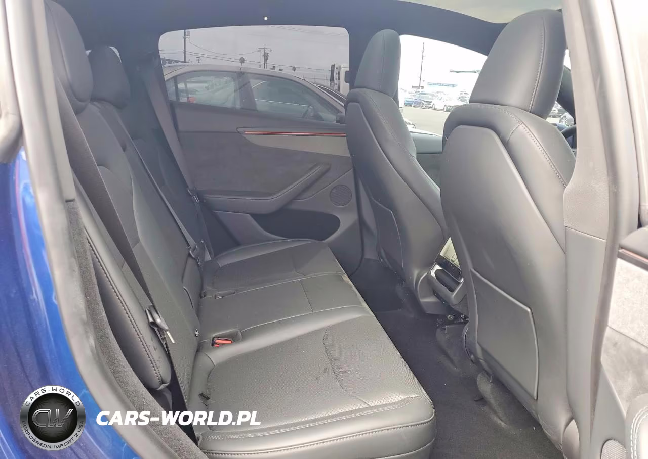 2026 Tesla Model Y VIN:7SAYGDED3TF610145 - 10