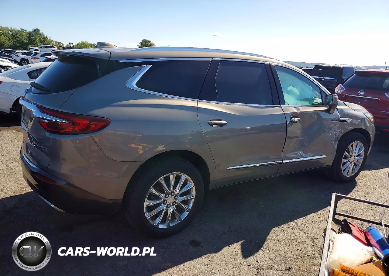 2018 Buick Enclave Essence VIN:5GAEVAKW5JJ227518 - 3