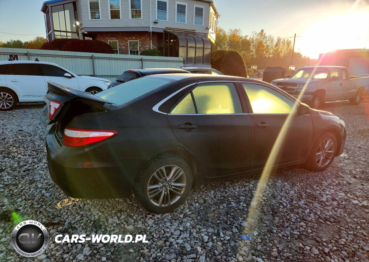 2016 Toyota Camry Se VIN:4T1BF1FK8GU595314 - 3