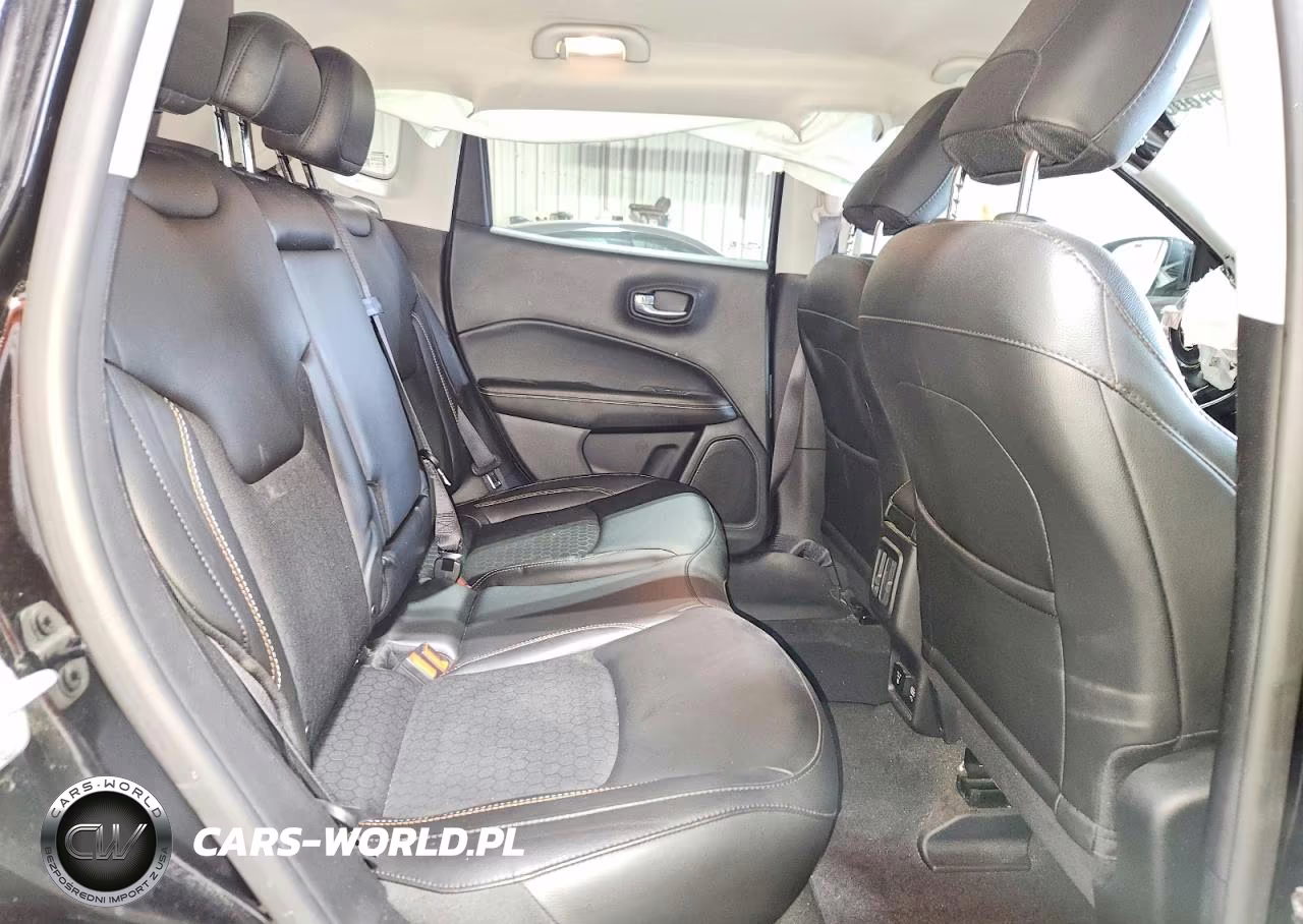 2020 Jeep Compass Latitude VIN:3C4NJDBB5LT239690 - 11