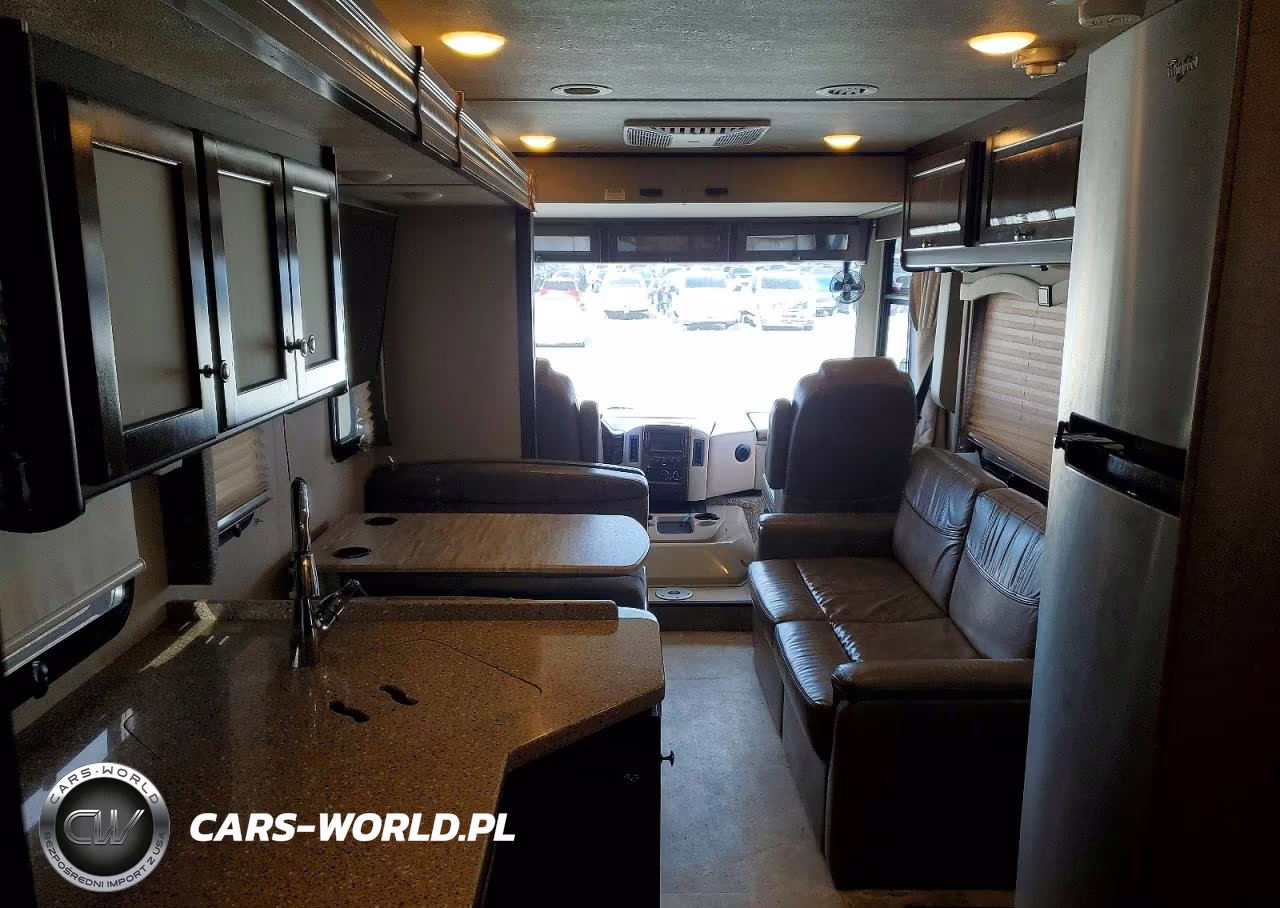 2017 Ford F53 VIN:1F66F5DY8H0A16340 - 5