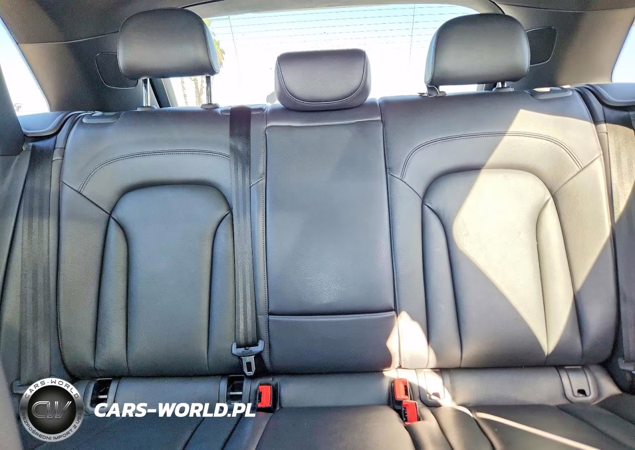 2015 Audi Q3 Prestige VIN:WA1GFCFS1FR002359 - 10