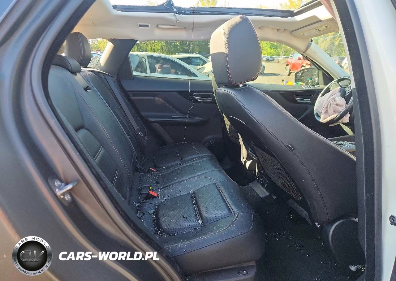 2018 Jaguar F-Pace Prestige VIN:SADCK2GX9JA287201 - 11
