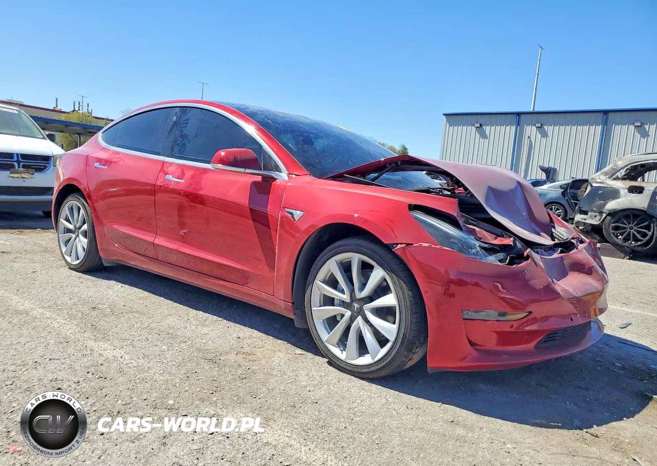 2019 Tesla Model 3 VIN:5YJ3E1EB7KF192083 - 4