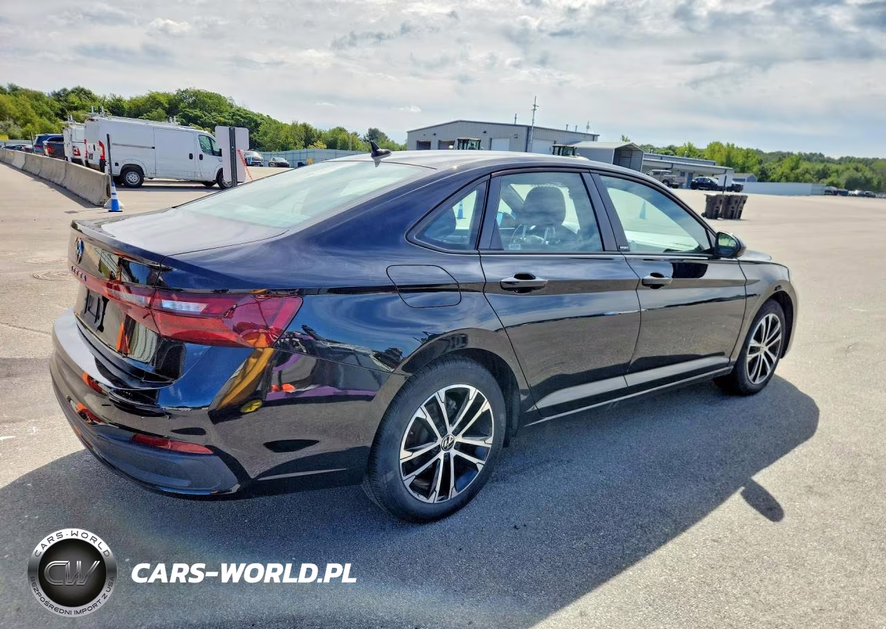 2025 Volkswagen Jetta Sport VIN:3VWBX7BU9SM046355 - 3