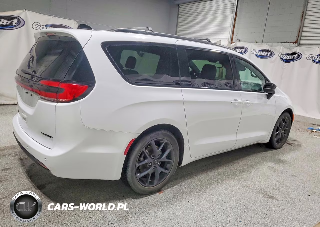 2025 Chrysler Pacifica Limited VIN:2C4RC1GG1SR552963 - 3